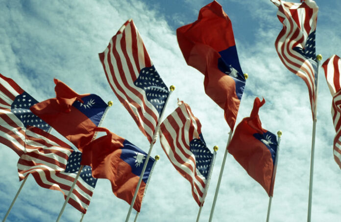 US and Taiwan Flag