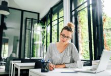 Things To Consider Before Choosing A Custom Writing Company For Academic Purposes