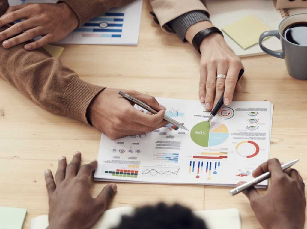How To Deal With Competitors In Business How To Deal With Competitors In Business