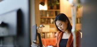 4 Investment Tips While Living Abroad as An Expat Investment Tips While Living Abroad
