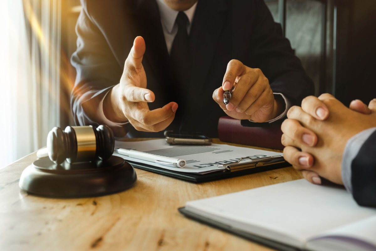 Hiring a Broker Fraud Lawyer: What Can You Expect?