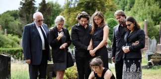 Ways You Can Help Your Family After Death Grieving-family