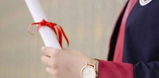 Want to Become a Psychologist? Here’s How Psychology Graduate