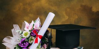 Tips for Choosing Graduation Flower Bouquets Graduation Flower Bouquets