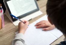 8 Things to Consider When Taking Online Courses Online-course