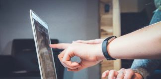 Migrate Your Business to the Cloud in 8 Easy Steps Migrate Your Business to the Cloud in 8 Easy Steps