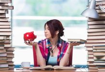 Best Tips to Become Financially Independent in a College
