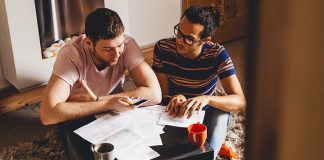 How Should You Help Out A Friend In Financial Distress Help Out A Friend In Financial Distress