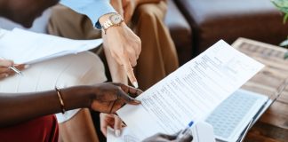 The Key Difference Between Contracts and Agreements 