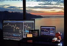 Short vs. Long in the Futures Market