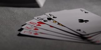 What Are Some Easy Casino Games You Can Play Online?