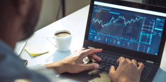 advantages of investing