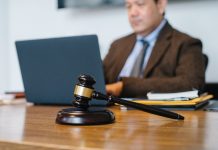 What to Look for When Hiring a Patent Attorney Near You Attorney