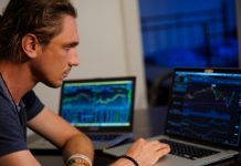 Understanding Forex Charts Analyzing Trends and Patterns