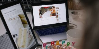 The Ergonomics of Using a Triple Monitor Setup with Your Laptop