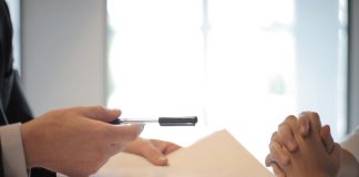 When Is It a Good Idea to Pool Your Financial Resources With Others