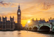 Chauffeur Service: Shaping London’s Financial Sector Mobility Shaping London's Financial Sector Mobility