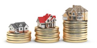 Different size houses vith different value