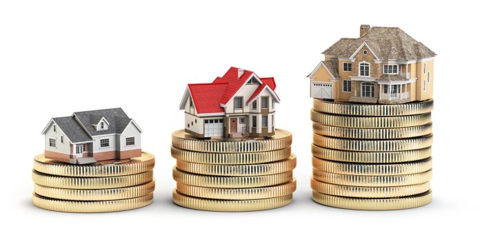 Different size houses vith different value