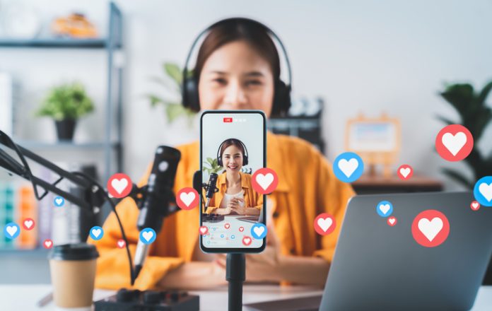 Influencer streaming live
