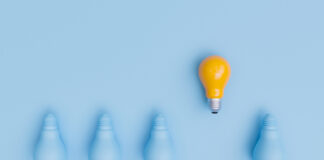Yellow lightbulb up direction which different with blue lamp