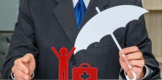 Insurer protects a man with first aid bag
