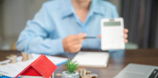 Cash financial plan for loans or mortgages and investments with bank