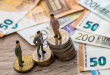 Business people investing in Europe