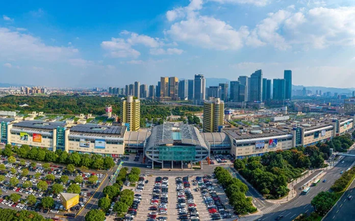 Market, Logistics, and Digital Technology in Yiwu