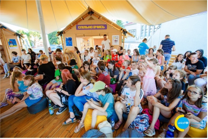 Internally displaced children from other parts of Ukraine