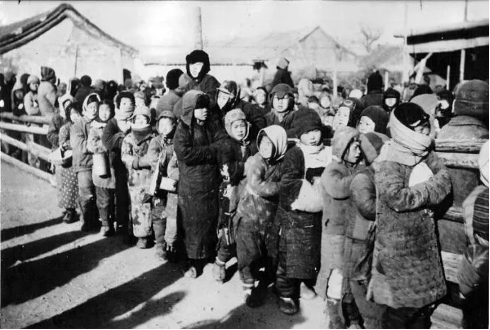 Refugees in Peiping (Beijing) escaping war