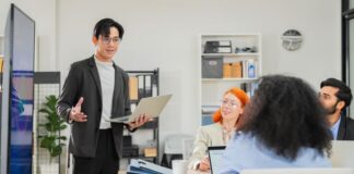 Employees integrating Gen AI in the workflow