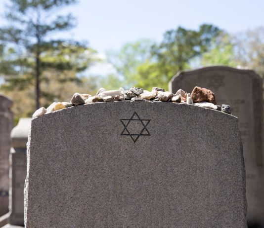The Los Angeles Memorial Design Report: What Families Commissioned This Year Los Angeles - Headstone