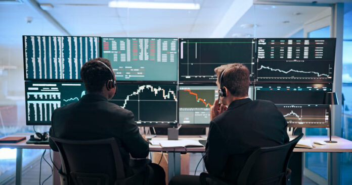 iStock-2211420391 (1) Prop Trading Firms Work